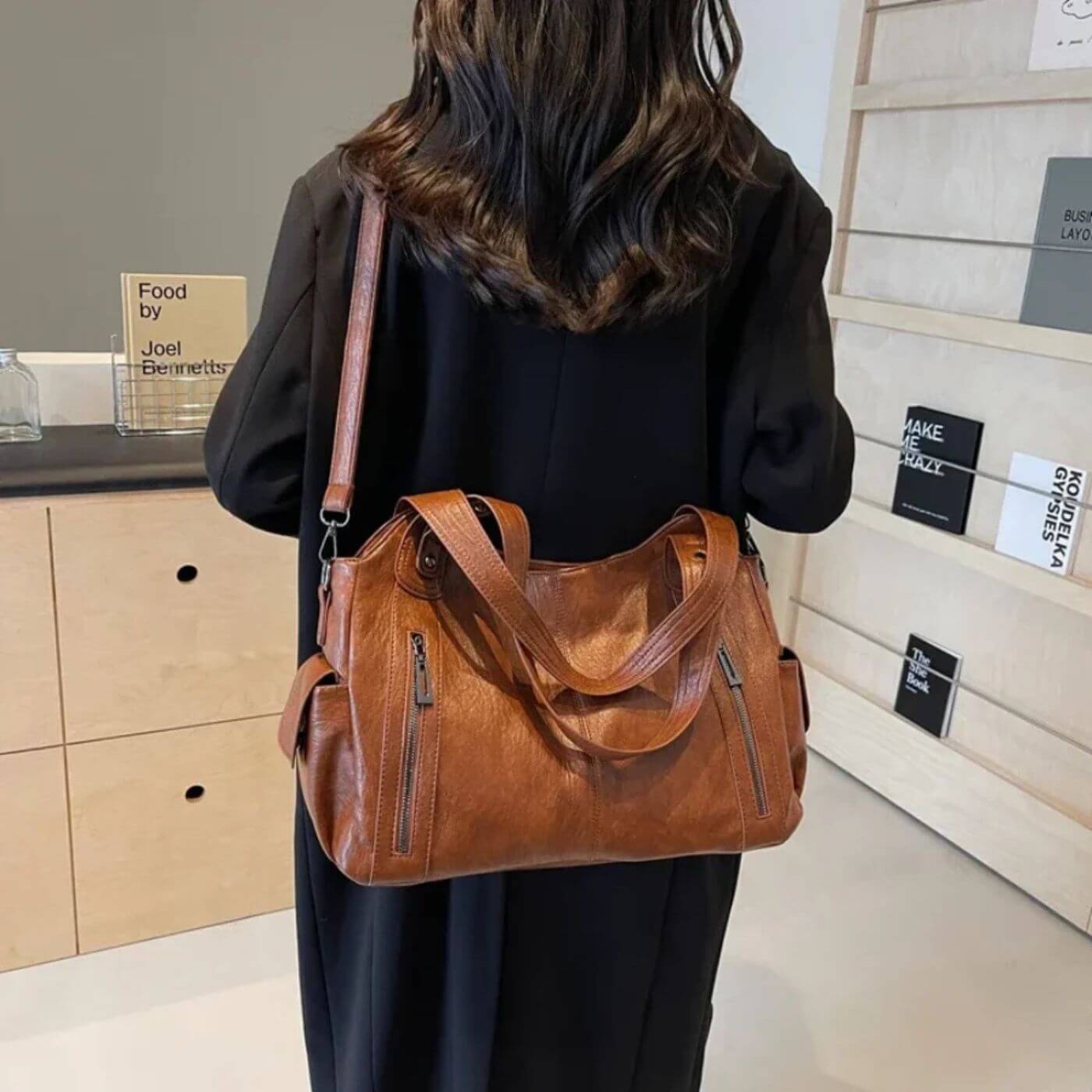 Nora - Klassische Ledertasche
