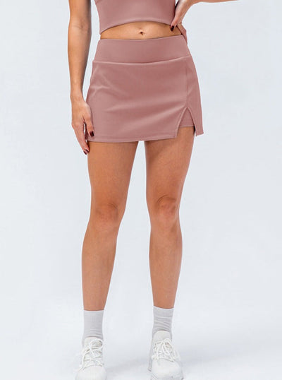 Kiara | Sportlicher Tennis-Skort mit Schlitz