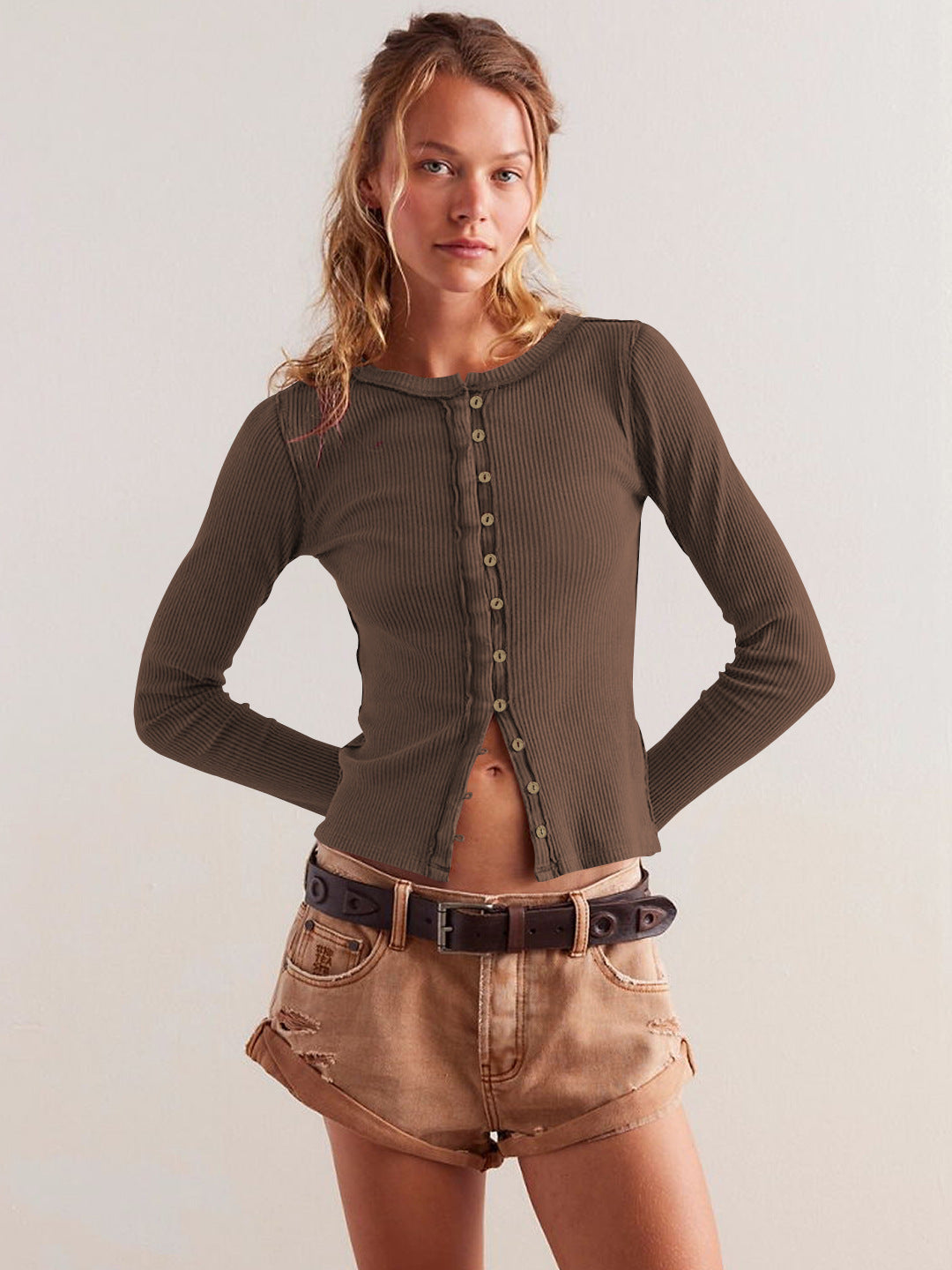 Ariana - Strickjacke Rippstrick mit farbigen Knöpfen