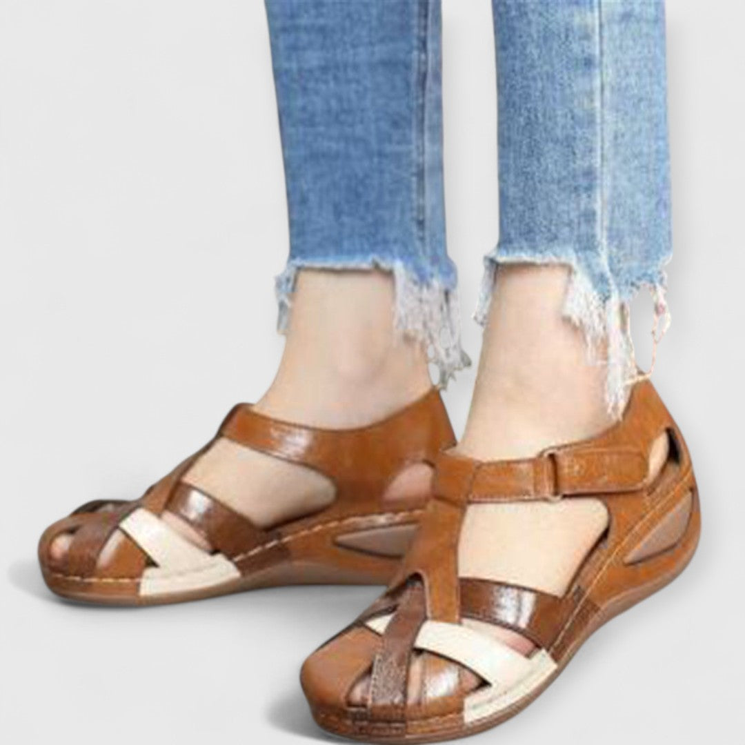 KIANA | Elegante Riemen-Wedges