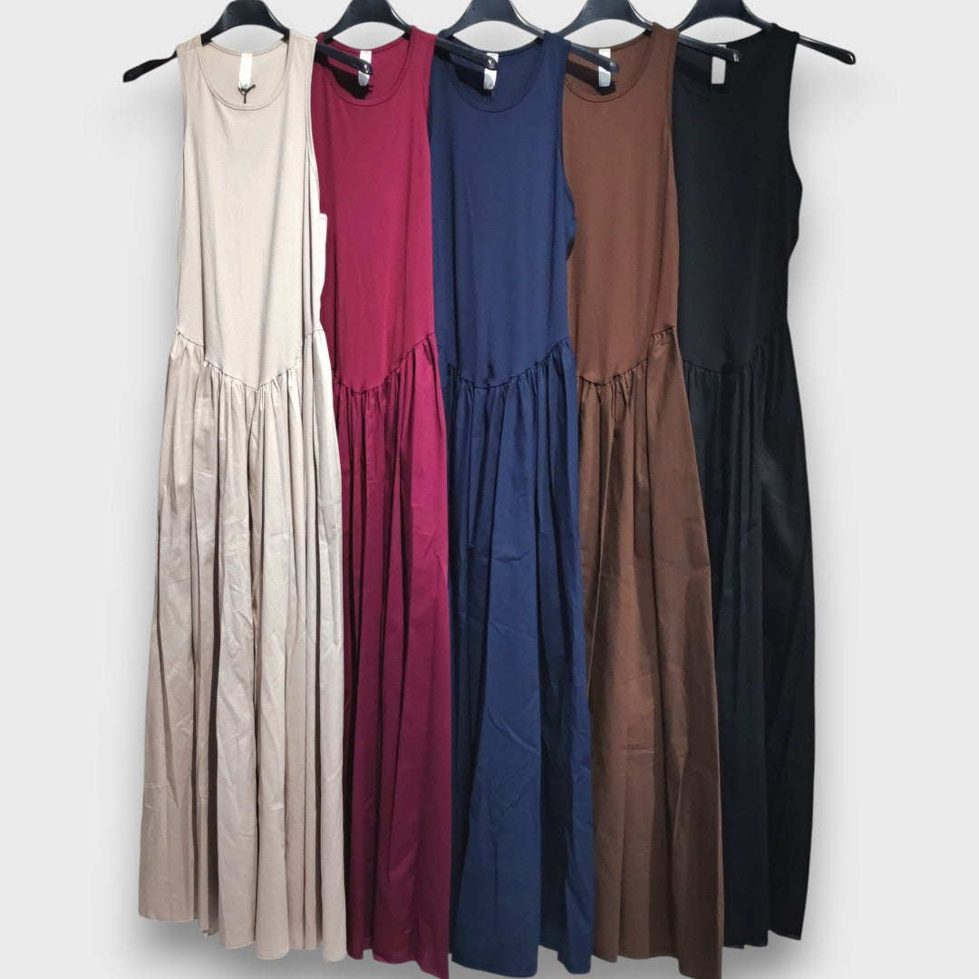 Clarissa – Kleid mit kontrastvoller Linie