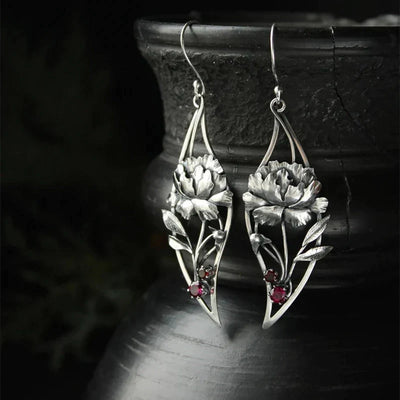 Boho Blumenohrringe mit rotem Zirkonia in Sterling Silber