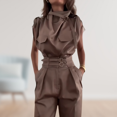 Alicia | Figurschmeichelndes Design mit dekorativem Gürtel Frauenset