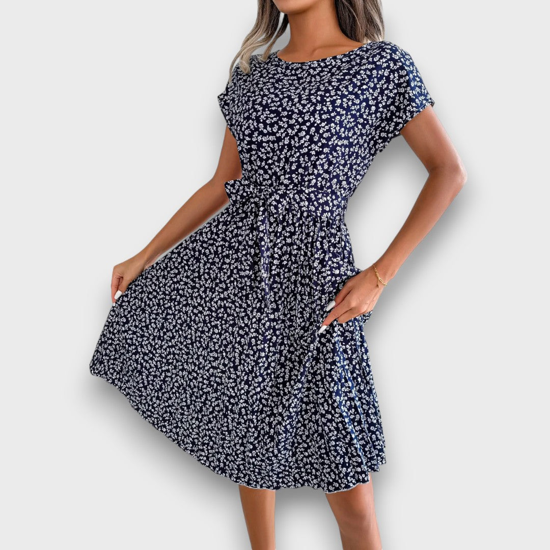 Florienne – Faltenkleid mit verspieltem Charme