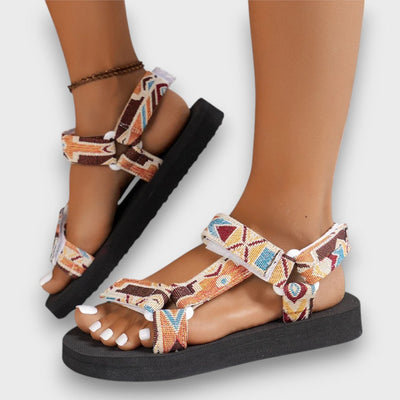 Zanika – Outdoor-Sandalen mit Ethno-Flair