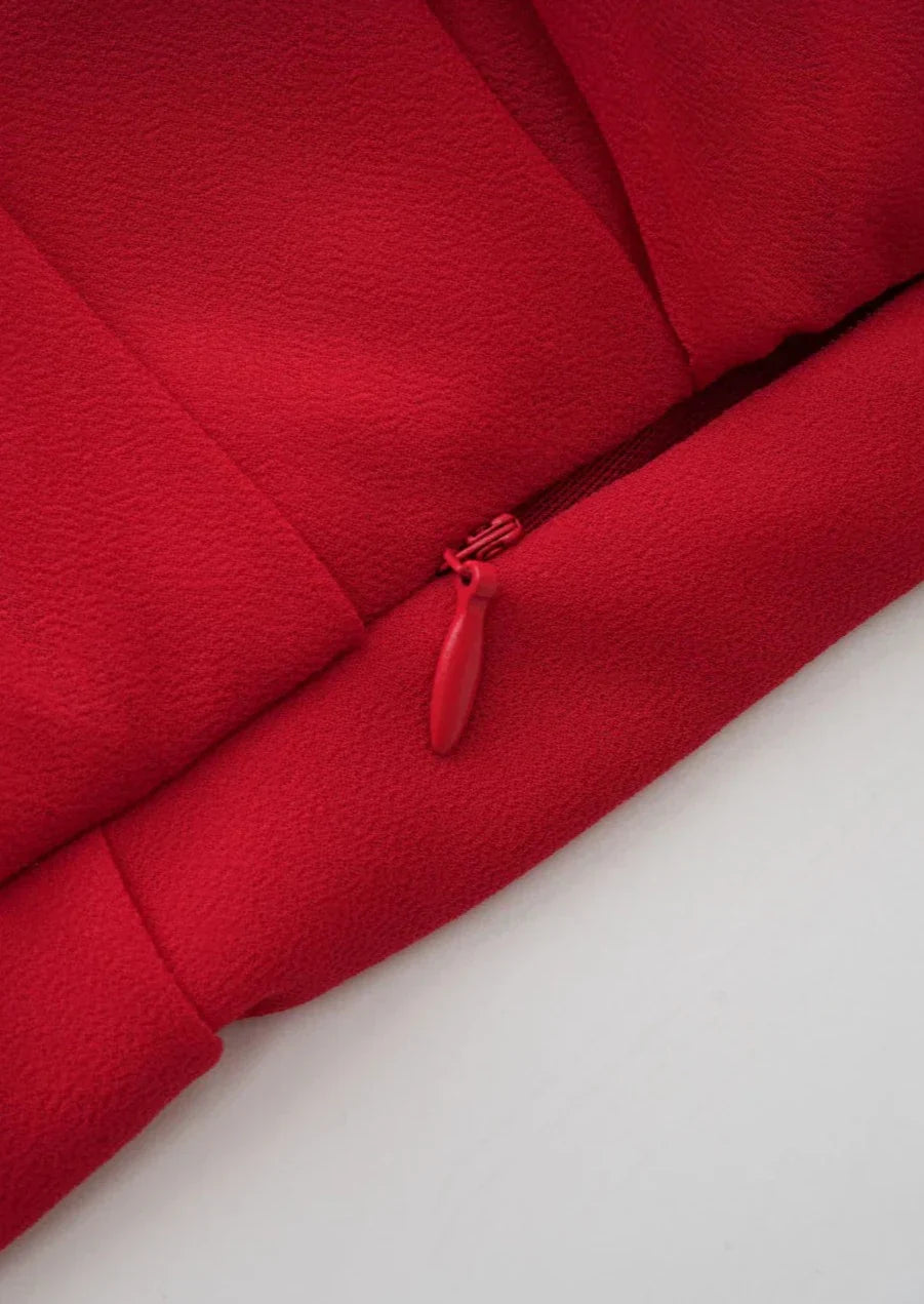 Lynn | Verführerisches Off-Shoulder Kleid in Rot