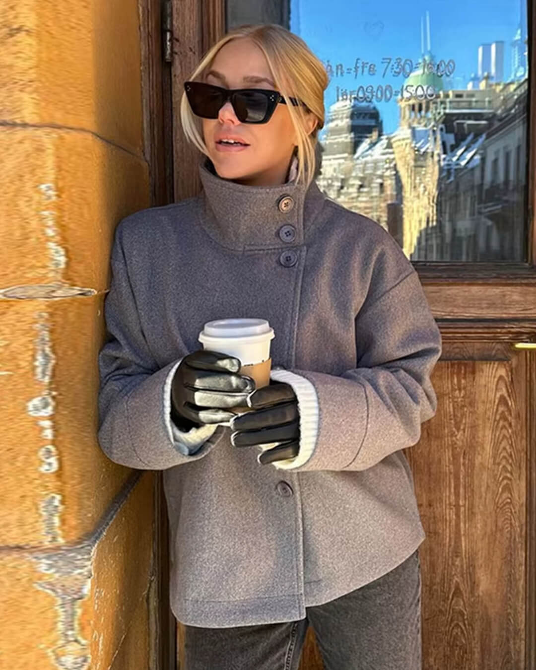 Olga | Kurze Damenjacke mit Stehkragen