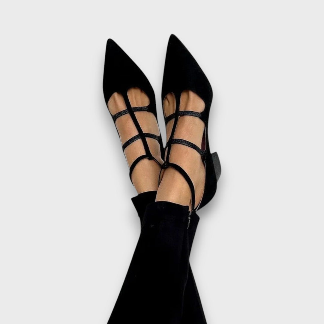 Sivora – Riemchenpumps mit spitzer Form