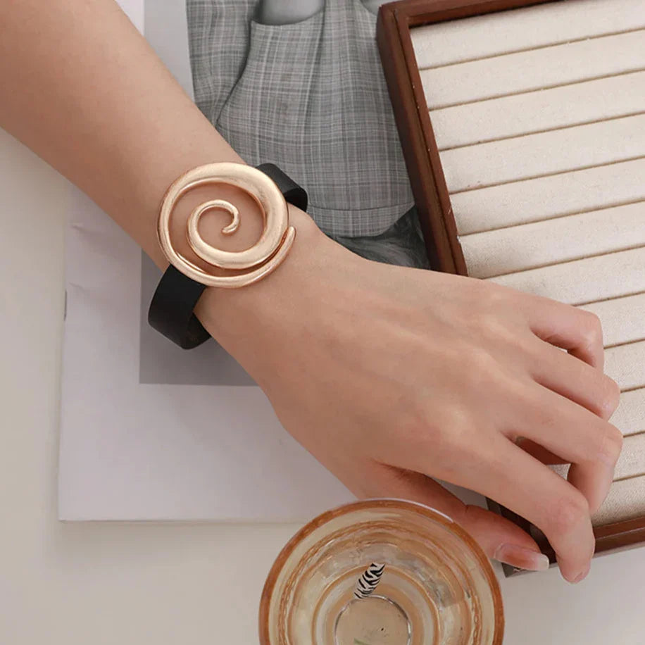 Vintage Retro Damen Armreif mit Magnetverschluss Gold