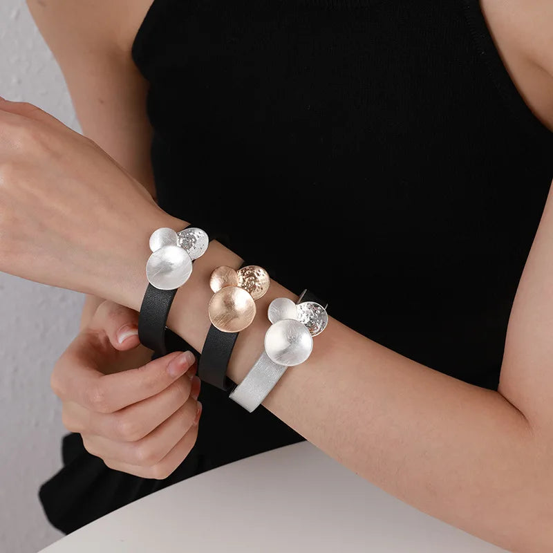 Modisches Damen Lederarmband Retro Magnetverschluss