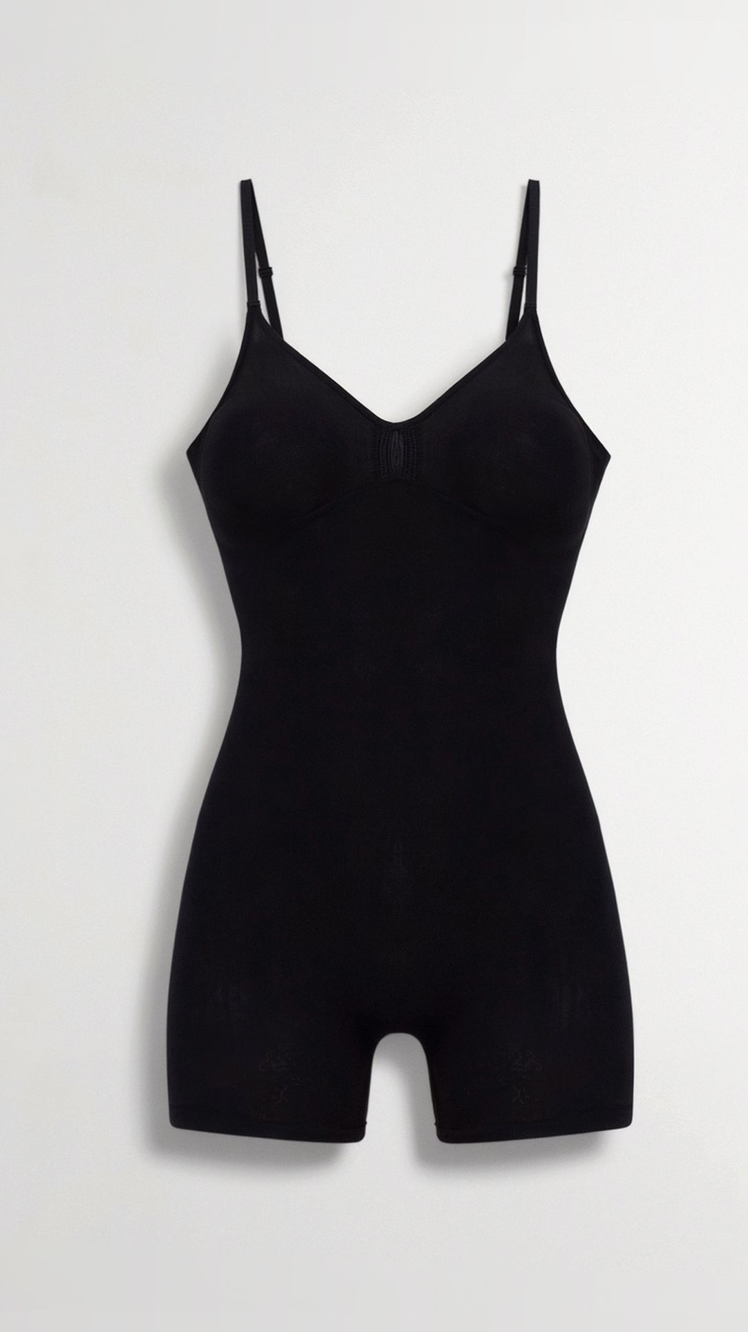 Nahtloser Bodysuit bis zur Mitte des Oberschenkels