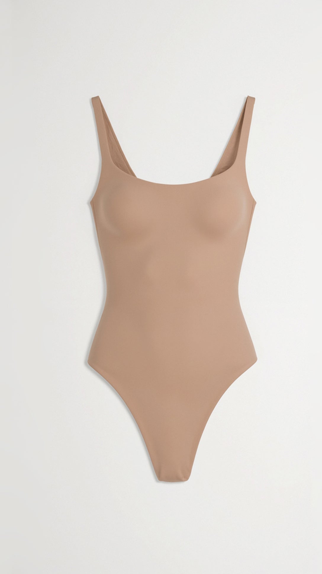 Core Sculpt Tief ausgeschnittener Tanga-Bodysuit