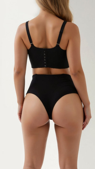 Nahtloser Tanga mit mittlerer Taille