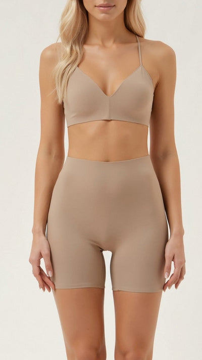 Nahtlose Shorts bis zur Mitte des Oberschenkels