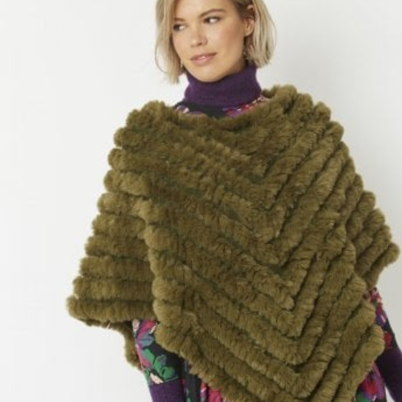 Carla | Luxuriöser, weicher Poncho für Damen