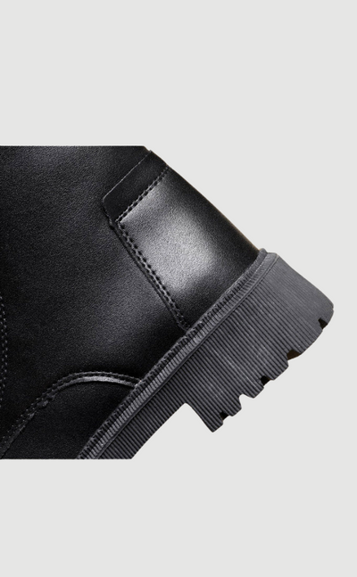 Winterstiefel aus schwarzem Leder - Delphine