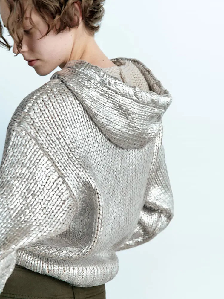 Verena | Kapuzenpullover in Silber mit Strickfolie