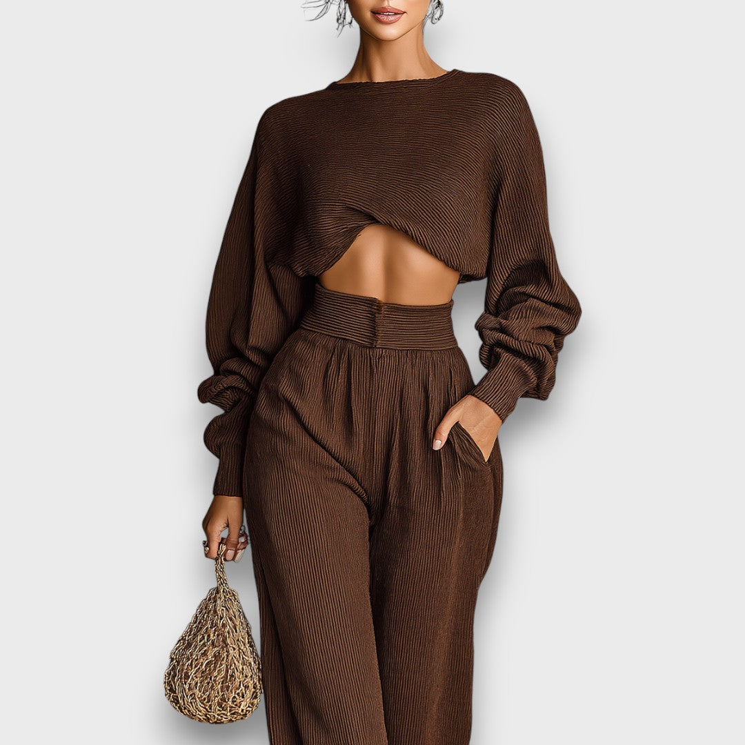 Amariel – Zweiteiler mit Cropped Pullover und weiter Hose