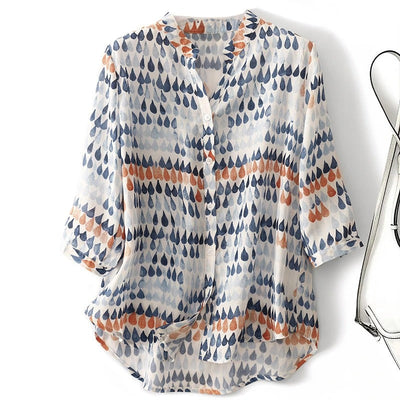 Fawna – Lässige Bluse Mit V-Ausschnitt Und Bedrucktem Chiffon