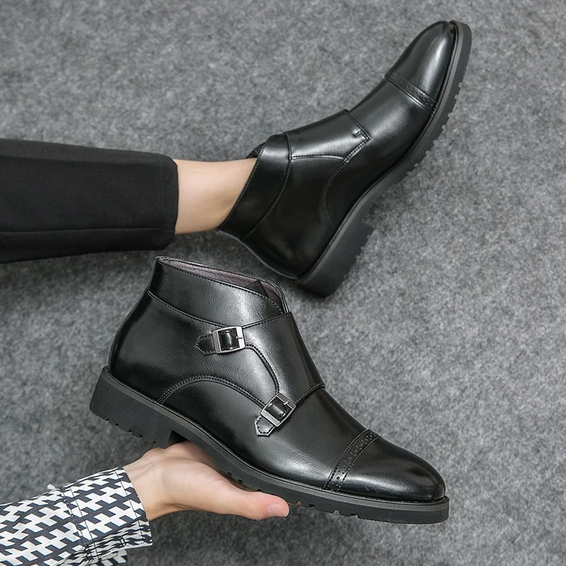 Darell - Doppelmonk-Stiefel mit Riemen