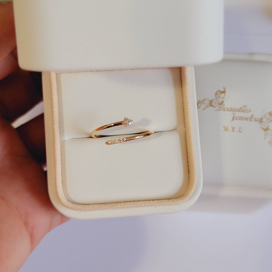 Goldener Leuchtring | Gemeinsam gegen Brustkrebs