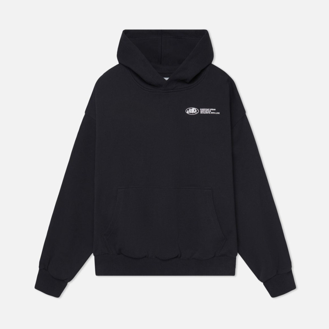 Trendiger und warmer Kapuzenpullover - Stil und Komfort vereint