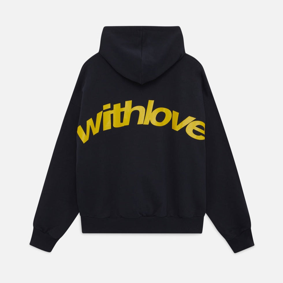Trendiger und warmer Kapuzenpullover - Stil und Komfort vereint