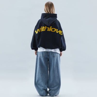 Trendiger und warmer Kapuzenpullover - Stil und Komfort vereint