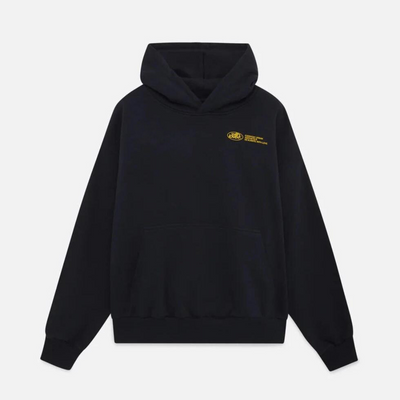 Trendiger und warmer Kapuzenpullover - Stil und Komfort vereint