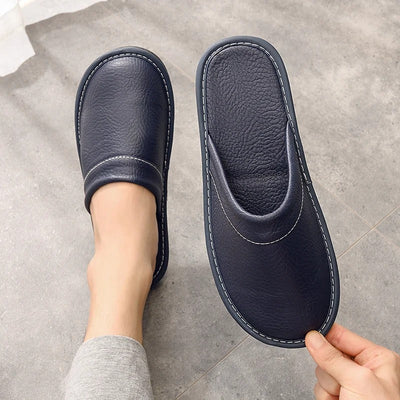 Hugo | Bequeme vegane Lederslippers – Luxus & Entspannung