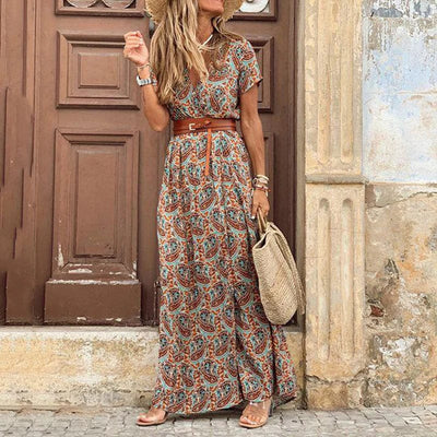 Maxikleid im Boho-Stil mit Paisley-Muster und Gürtel