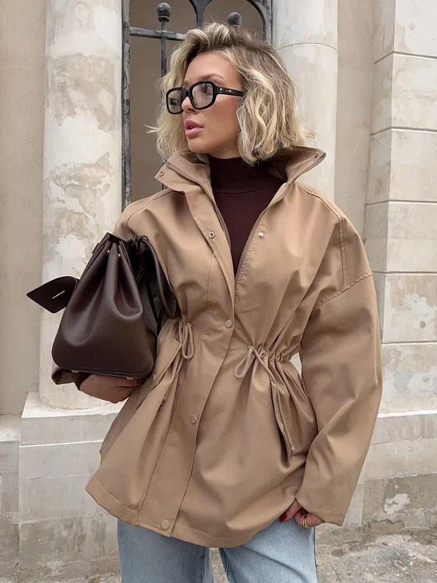Noela | Taillierter Trenchcoat Mit Stehkragen