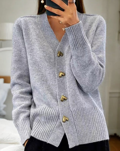 Livia | Eleganter Cardigan mit Herzknöpfen